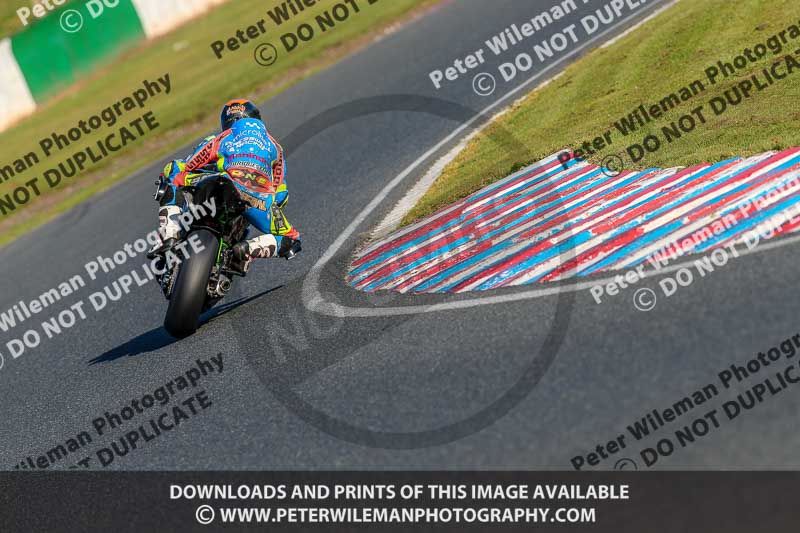 PJM Wedding Photography;enduro digital images;event digital images;eventdigitalimages;mallory park;mallory park photographs;mallory park trackday;mallory park trackday photographs;no limits trackdays;peter wileman photography;racing digital images;trackday digital images;trackday photos